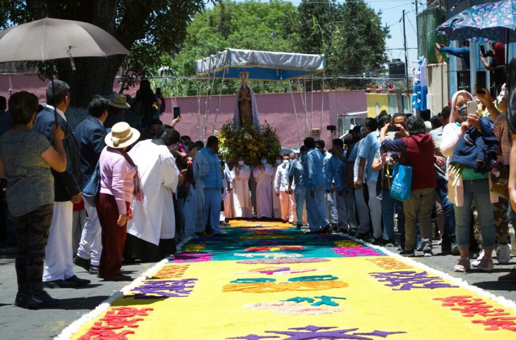 Bajada de la Virgen de Ocotlán en Tlaxcala 8 7 1-