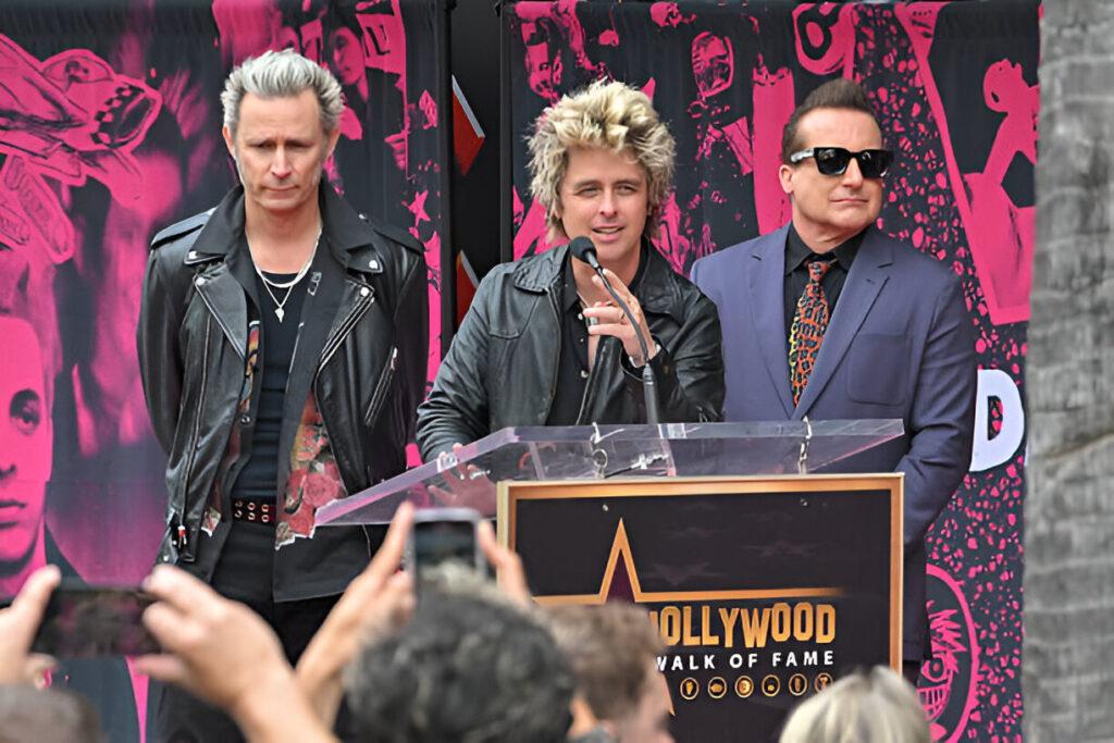 Green Day Estrella en Paseo de la Fama: Un Legado de Punk-Rock Incorruptible 8 gettyimages 2212359638 612x612 1-