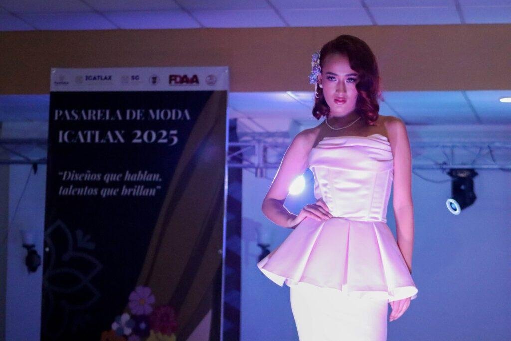 Pasarela ICATLAX 2025 