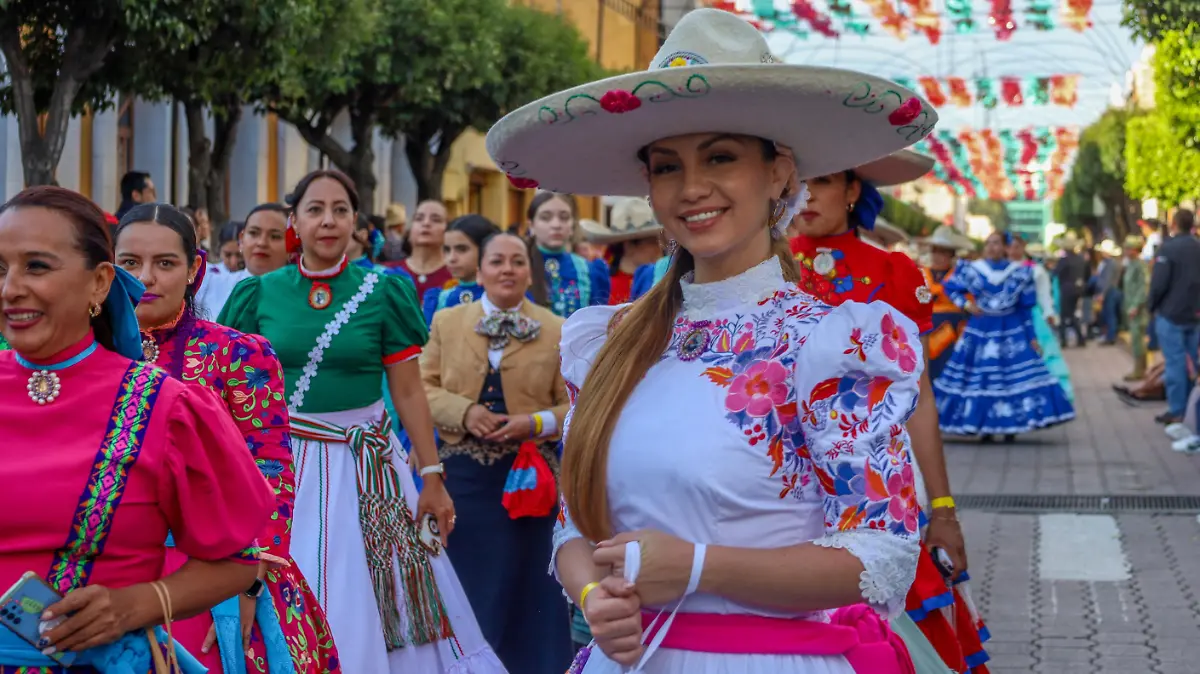Desfilan 500 Damas Charras en Tlaxcala 2025