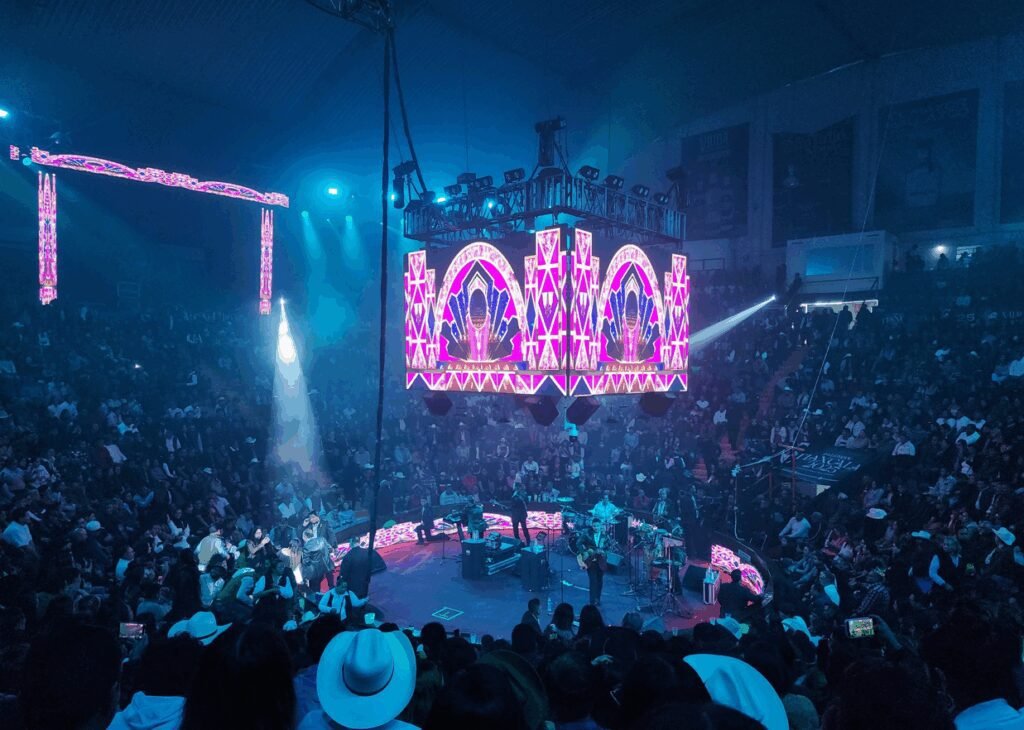 Conjunto Primavera enamora al Palenque de Tlaxcala