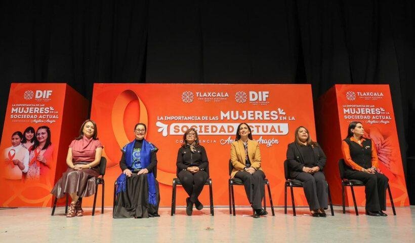 Angélica Aragón "Visión Femenil"